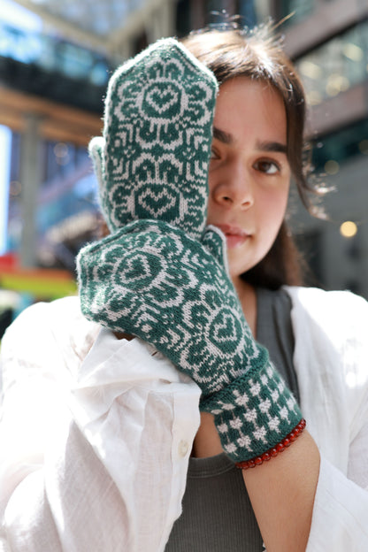 Love in My Roses Mittens